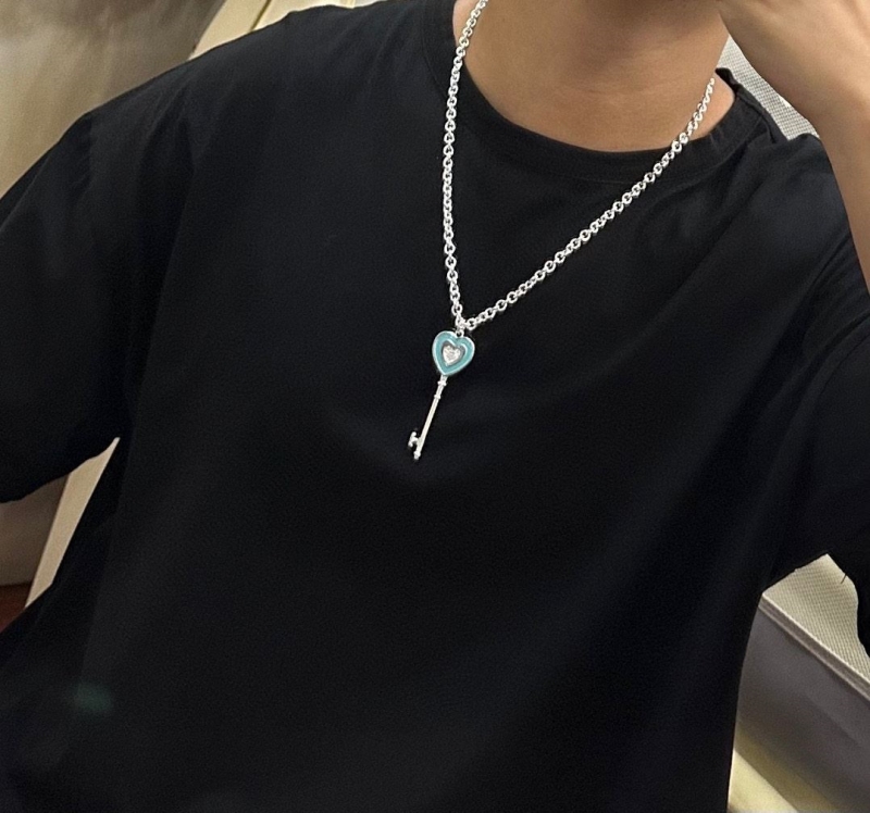 T*f*ny necklaces
